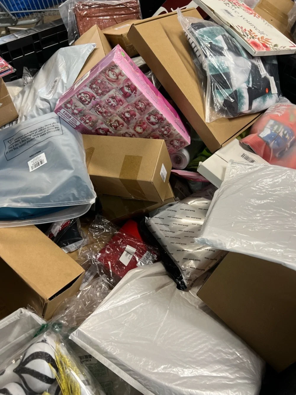 Large box Mystery bundle 30 pcs return marshall losAmazon Walmart target